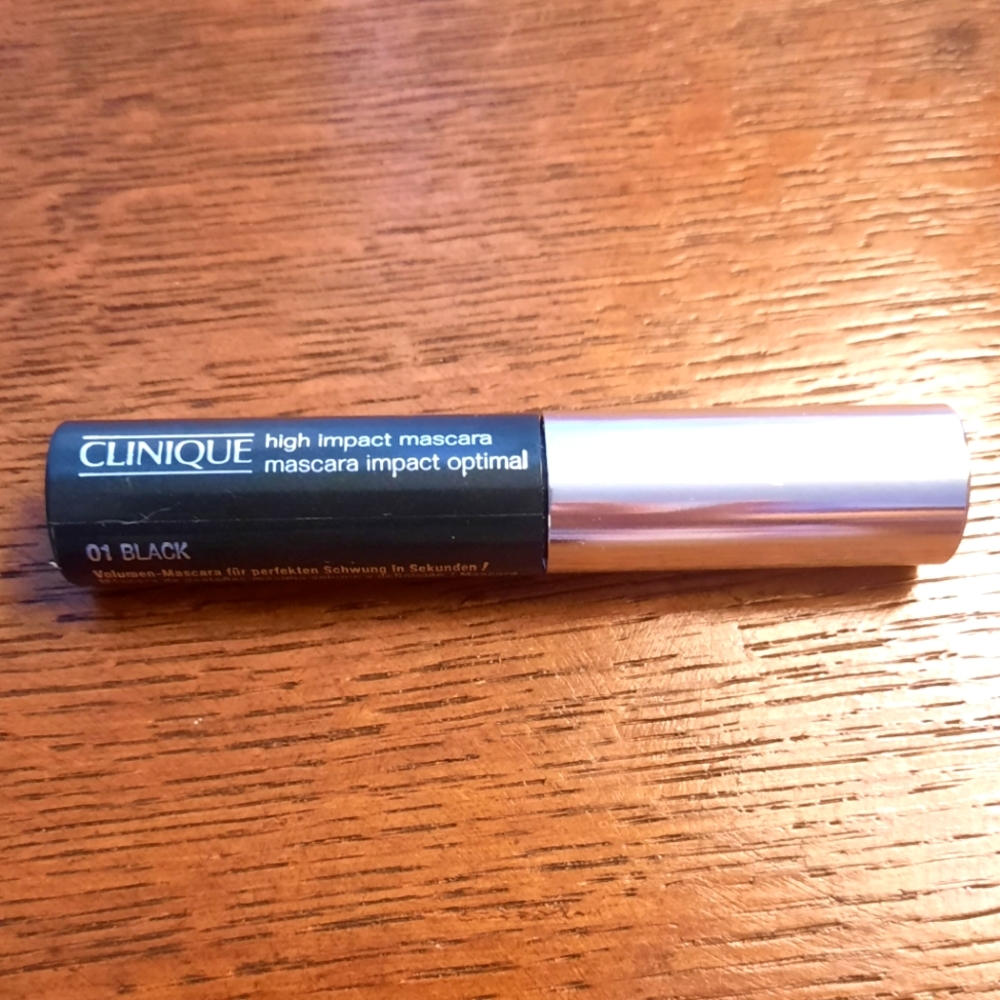 Clinique Travel-size High Impact Mascara, Black, 4 Available